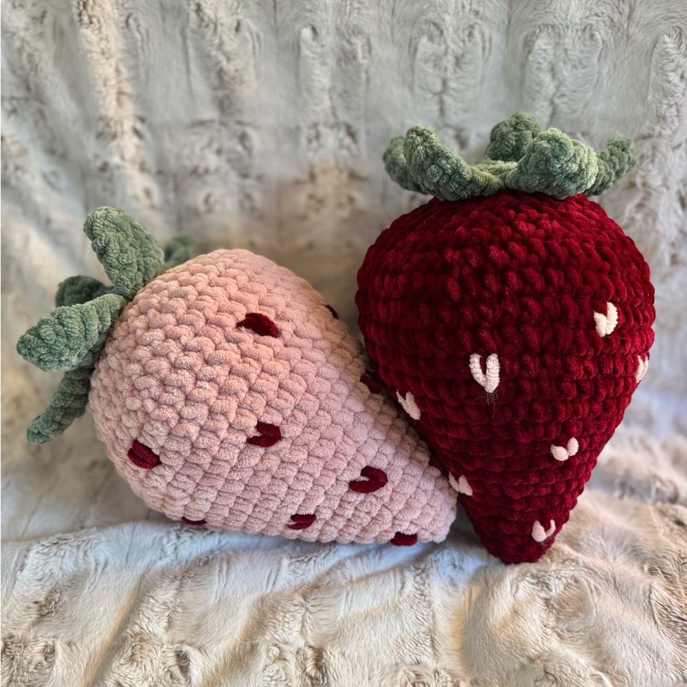Crochet Strawberry Plush Set